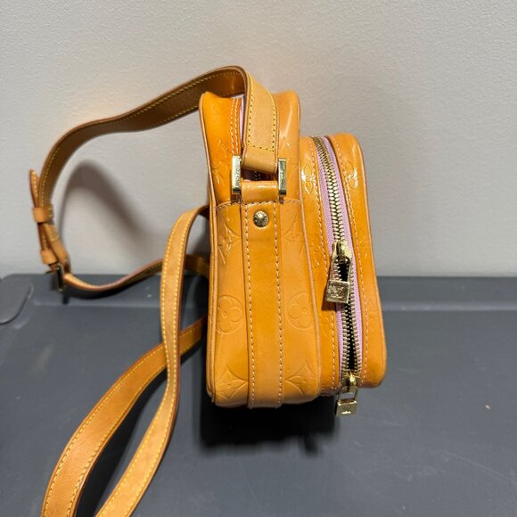 Louis Vuitton Yellow Monogram Vernis Wooster Cross Body Bag - Picture 4 of 6
